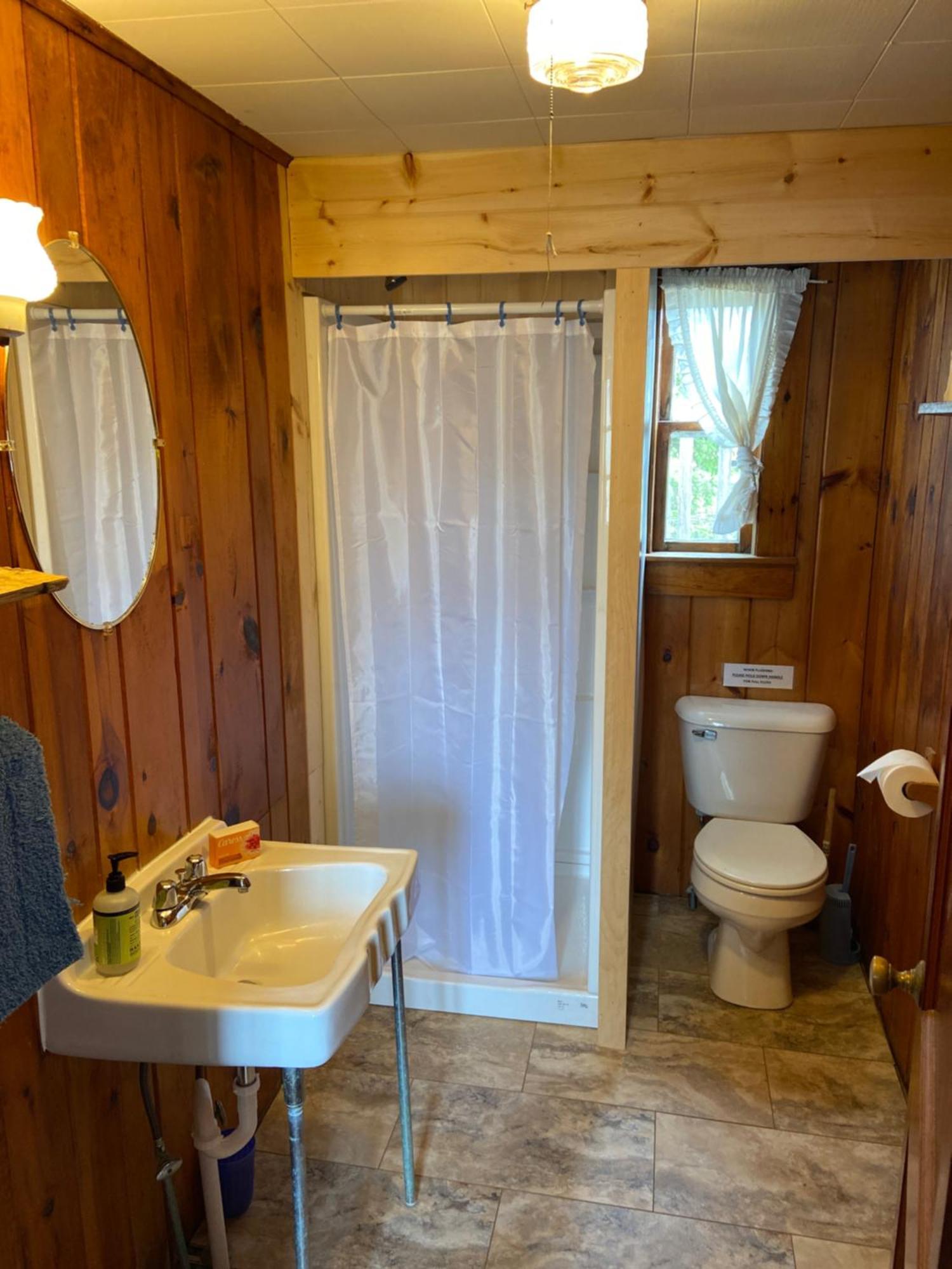Spinneys Guesthouse & Beach Cottages Phippsburg 外观 照片