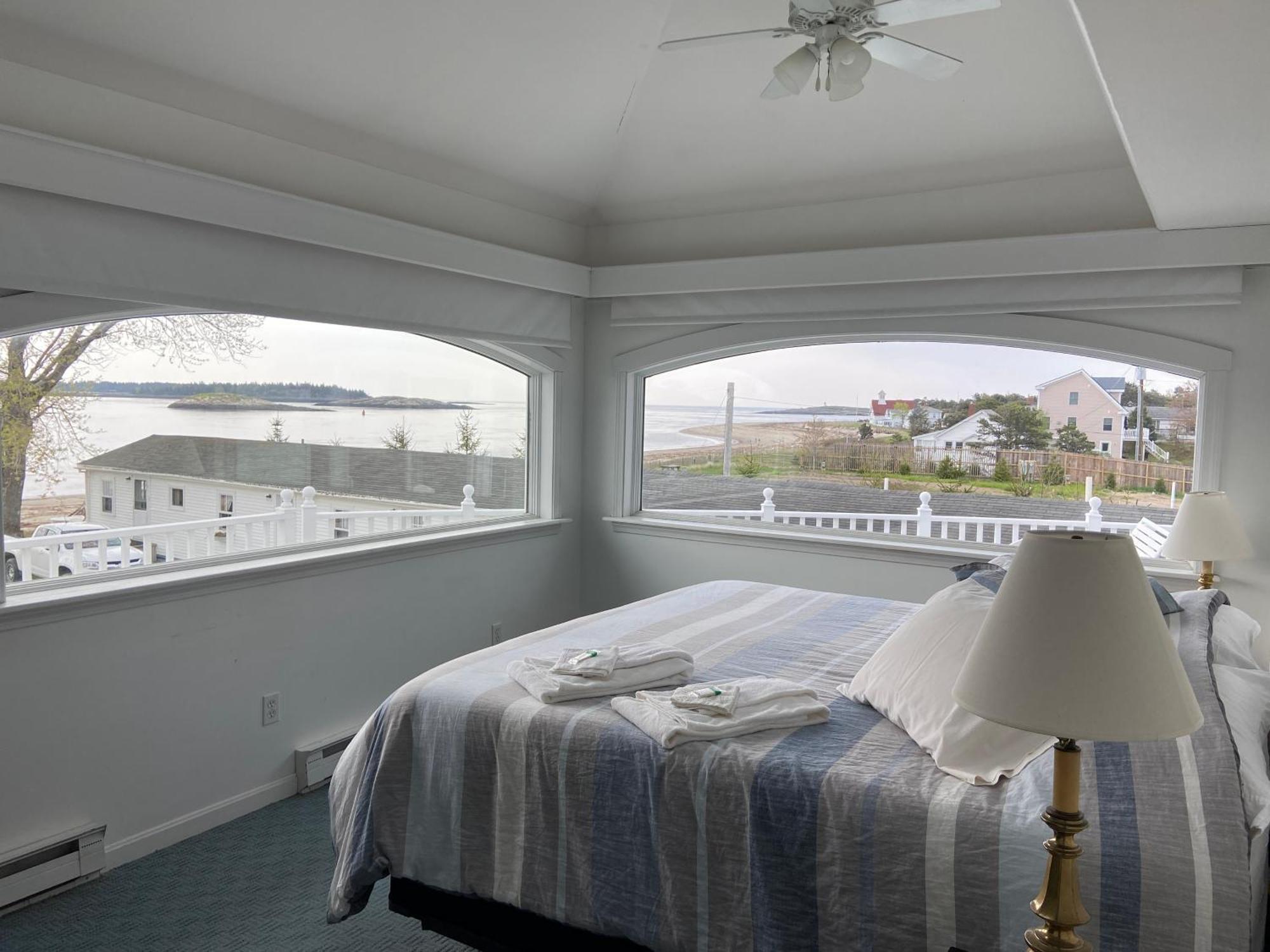 Spinneys Guesthouse & Beach Cottages Phippsburg 外观 照片