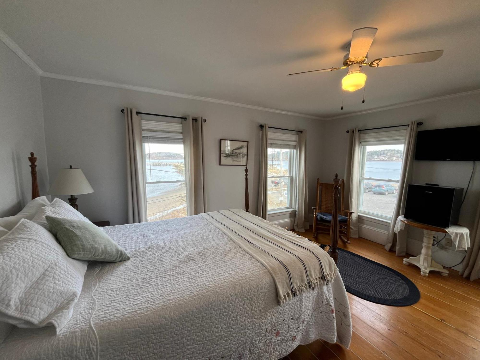 Spinneys Guesthouse & Beach Cottages Phippsburg 外观 照片